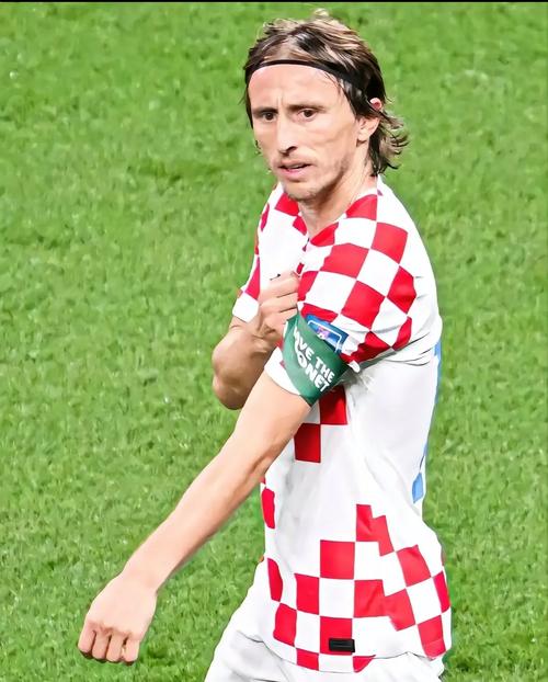 年龄大战力下滑，火箭是否考虑调整首发布克斯位置？