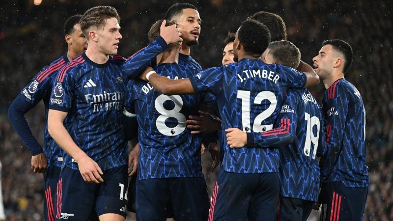 快船重返第6！哈登单节16分+连轰3记三分 美媒盛赞：他是一名勇士