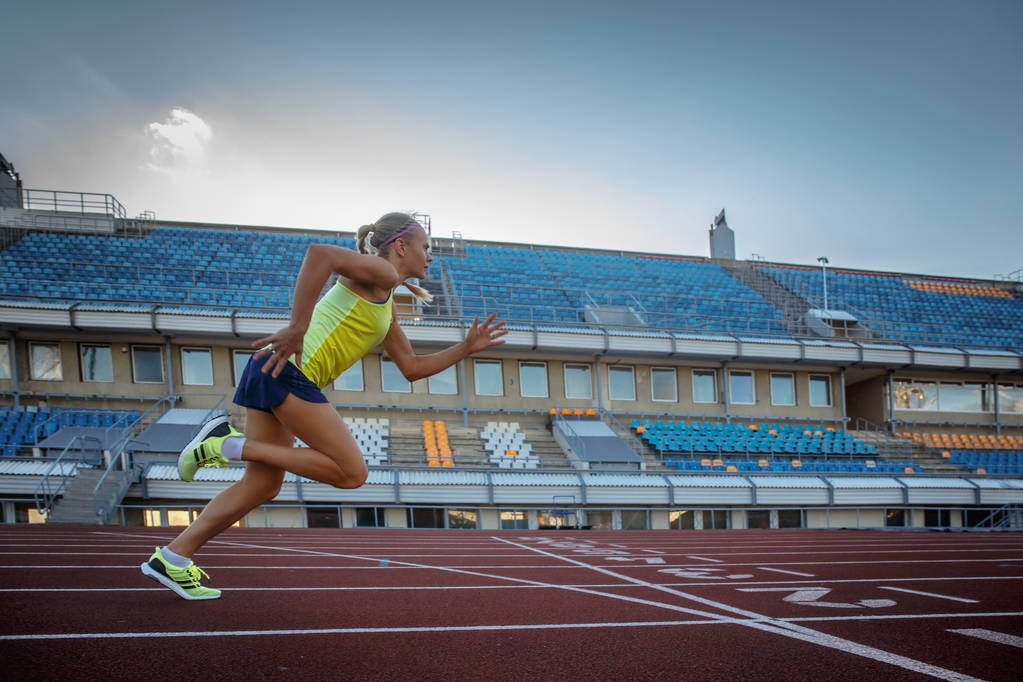 为什么客队球员在进入主场球场前会进行更为严苛的耐力与心理训练